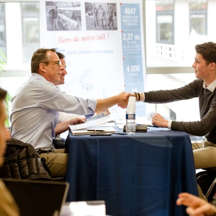 Accompagnement carrière : 5 forums recrutement à ne pas manquer !